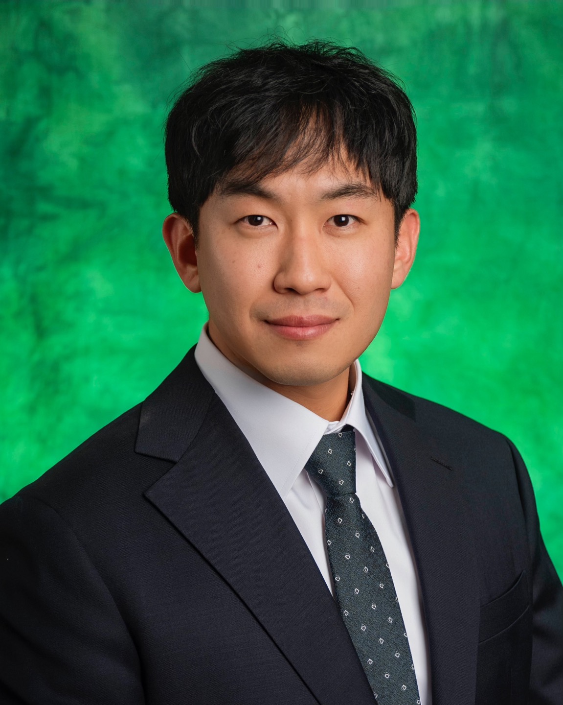 Donguk Lee Headshot