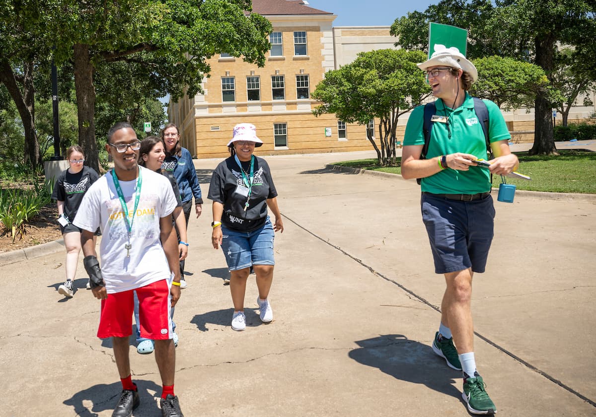 UNT ELEVAR students at orientation